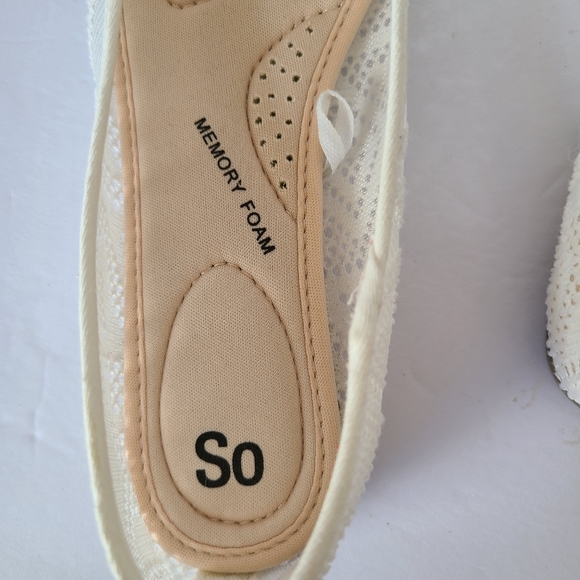 White Patterned Flats, SO-Memory Foam, NWOT, 6.5 - Picture 8 of 9